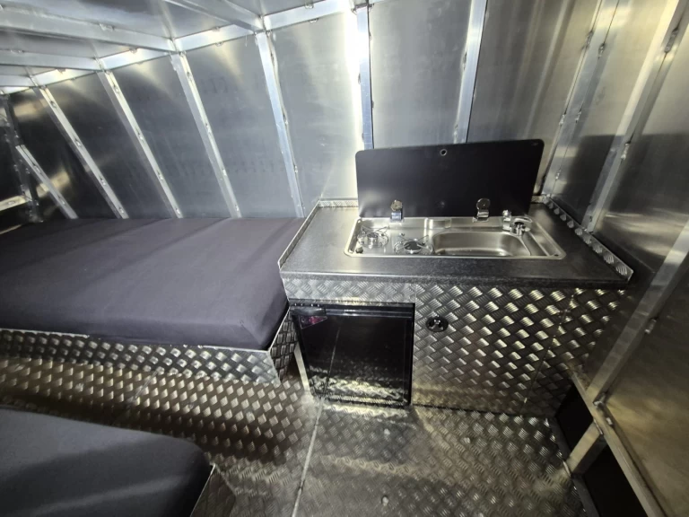 Noleggio a Caix – ARYNBOAT 530E su SamBoat