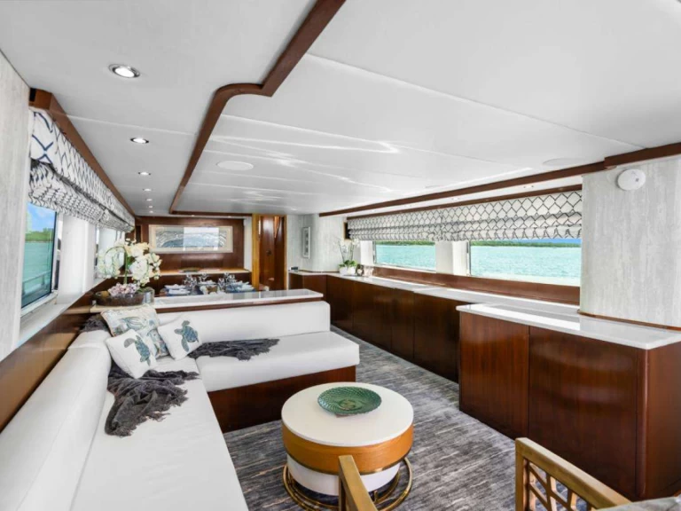 Noleggio Yacht di lusso Maiora con patente nautica