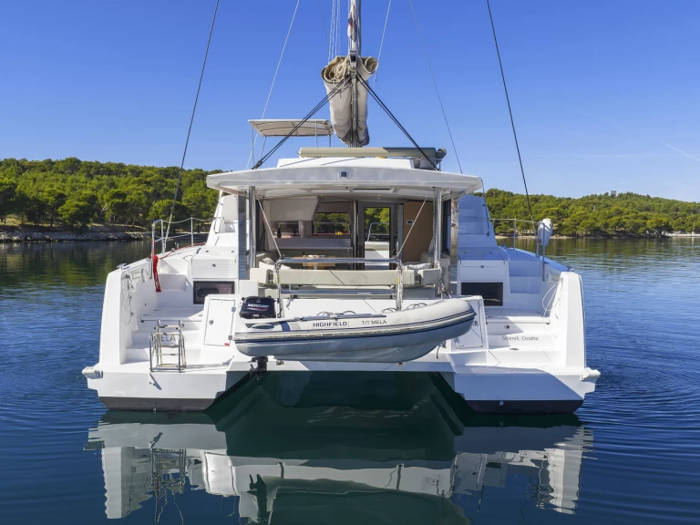 Noleggio Catamarano Bali con patente nautica