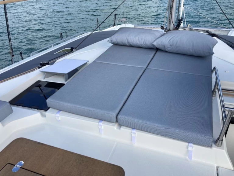 Noleggio Catamarano Fountaine Pajot con patente nautica