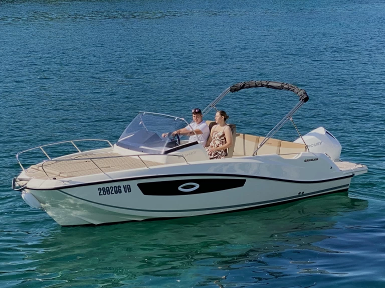 Noleggio barche Quicksilver Activ 675 Sundeck a Tribunj su Samboat