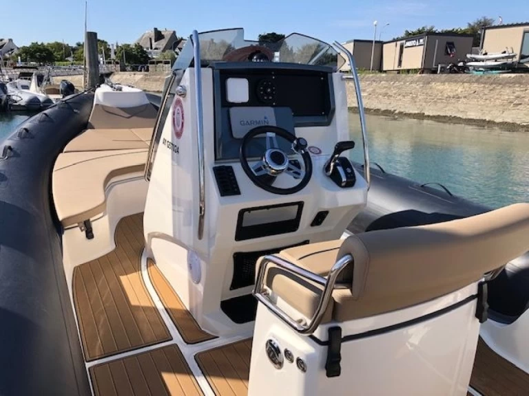 Noleggio Gommone Bwa con patente nautica