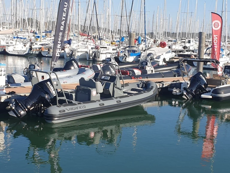 Gommone a noleggio a Port-Haliguen al miglior prezzo