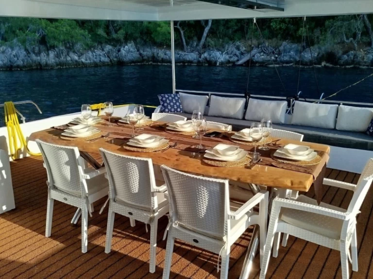 Noleggio Yacht di lusso  con patente nautica