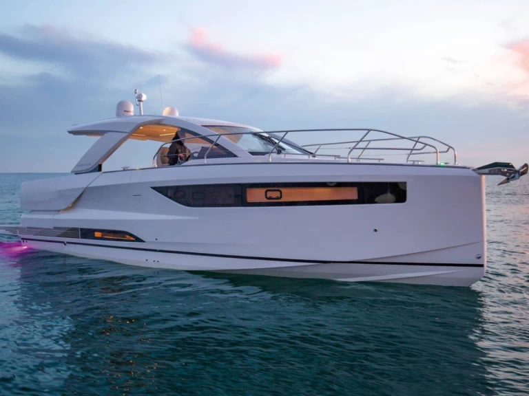 Noleggio barche Sea-Doo GTX  a Portimão su Samboat