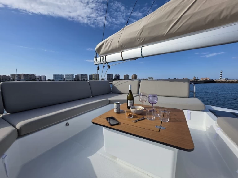 Noleggio Catamarano Fountaine Pajot con patente nautica
