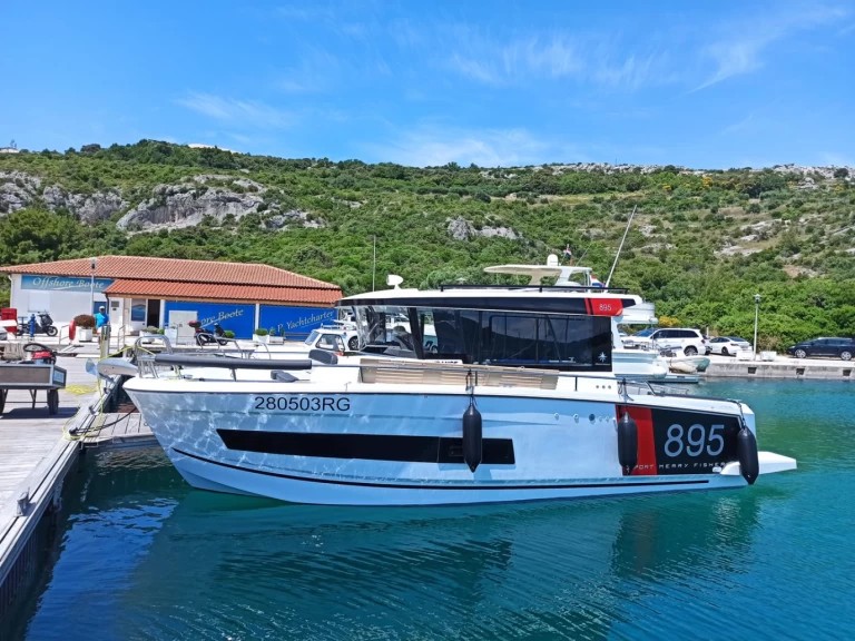 Jeanneau Merry Fisher 895 Sport Offshore da affittare a  Punat