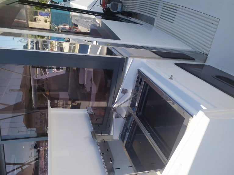 Noleggio Catamarano a Palma de Maiorca – Bali Bali 4.4