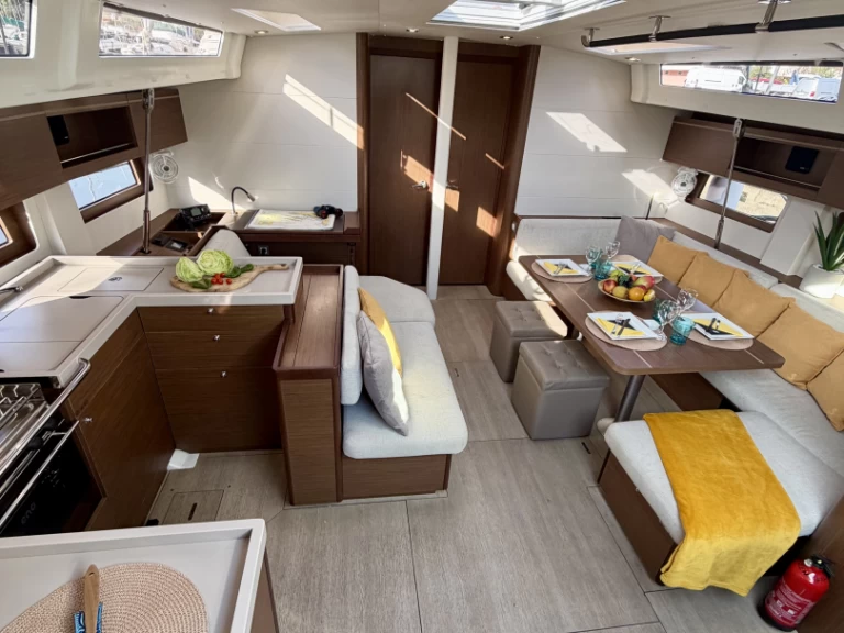 Noleggio Barca a vela Bénéteau con patente nautica