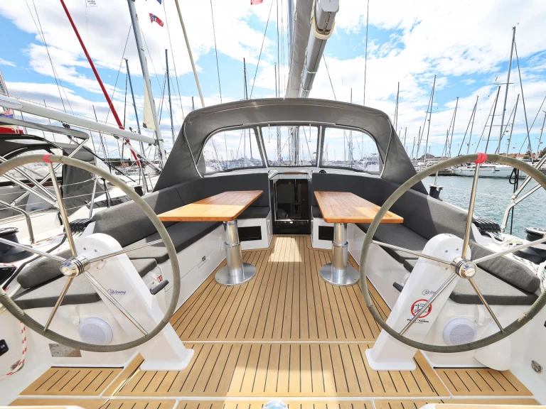 Noleggiare una Hanse Hanse 410 a Zaravecchia (Biograd)