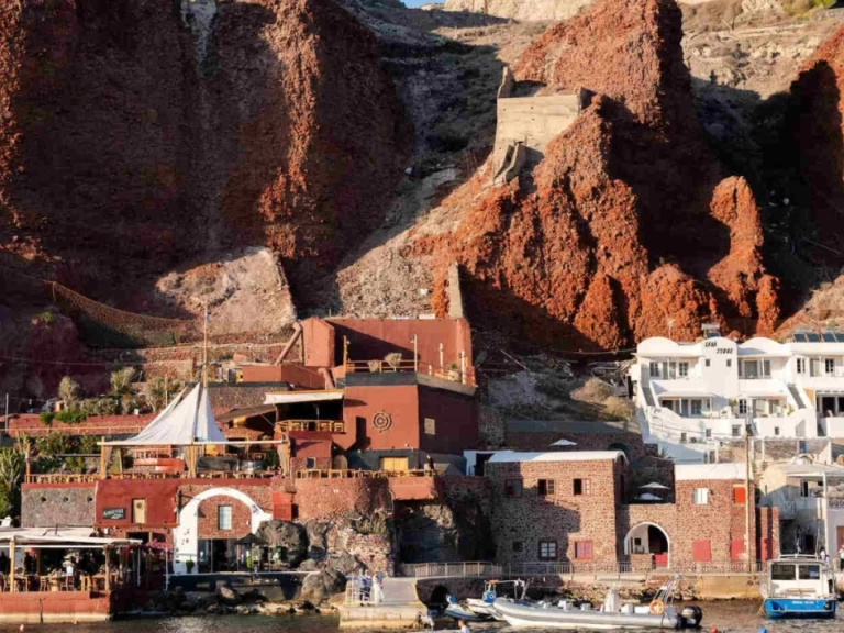 Noleggio Yacht di lusso con o senza skipper Targa a Santorini Port