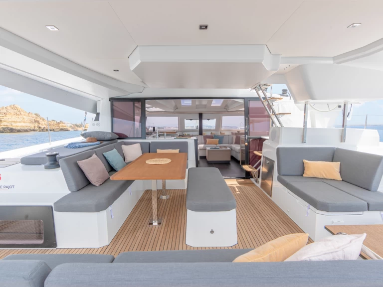 Noleggio Catamarano a Olbia – Fountaine Pajot Elba 45