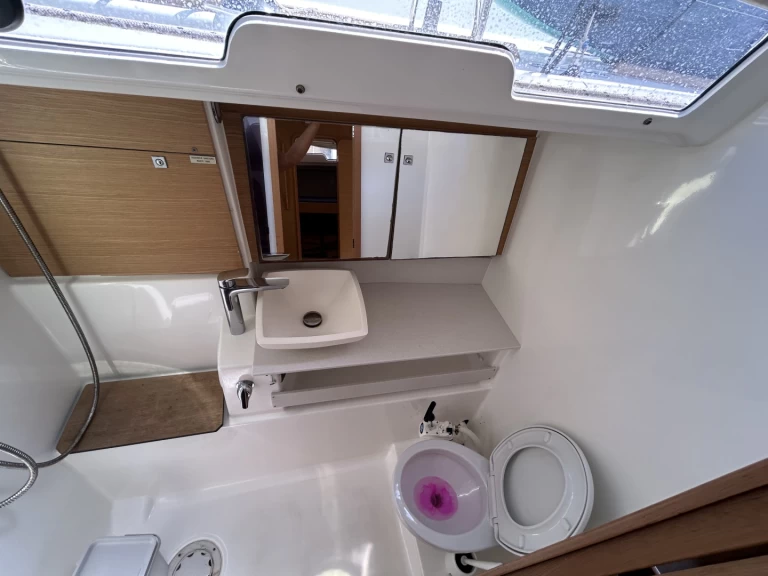 Noleggio barche Dufour Dufour 430 Grand Large a Gouviá su Samboat