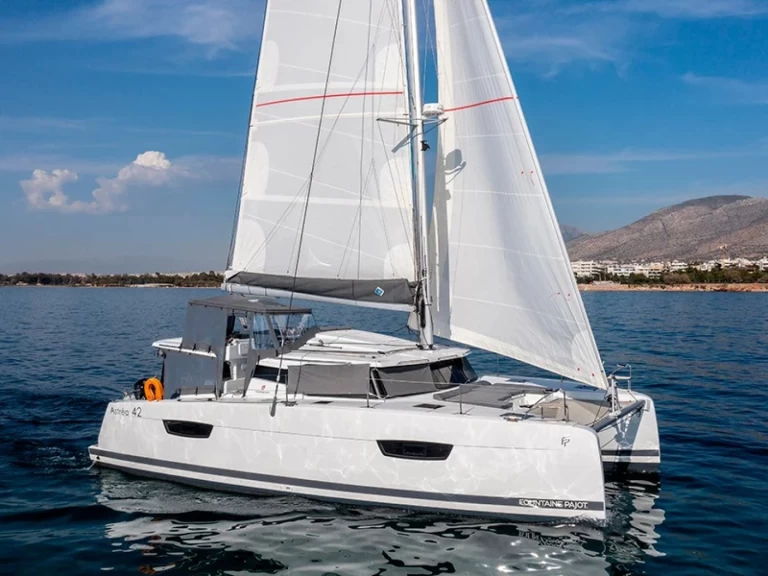 Noleggio Catamarano a Lávrio – Fountaine Pajot Astrea 42