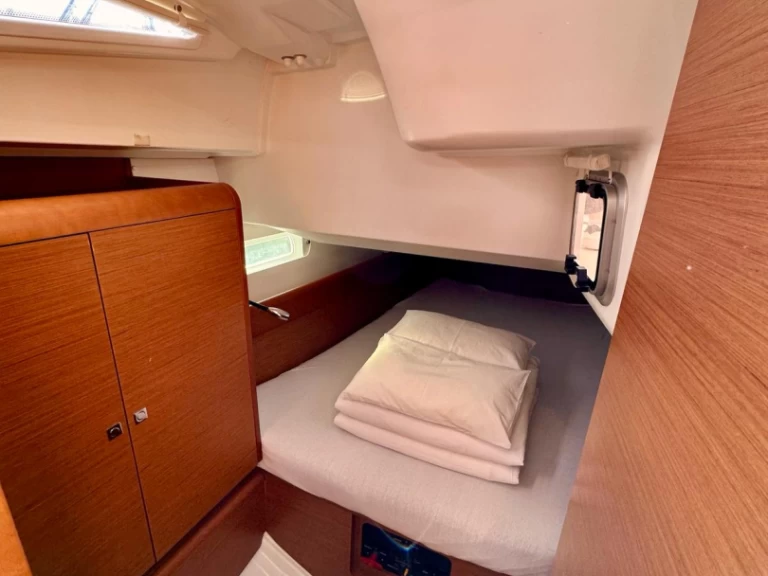 Jeanneau Sun Odyssey 419 da affittare a  Drage