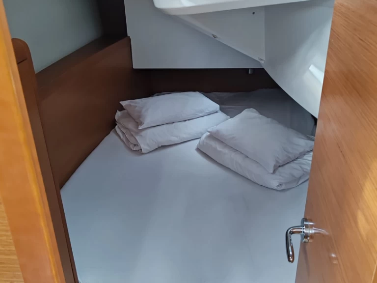 Noleggio barche Jeanneau Sun Odyssey 349 a Drage su Samboat