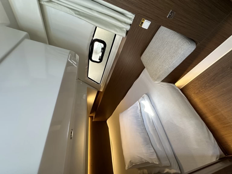 Noleggio Barca a motore con o senza skipper Jeanneau a Drage