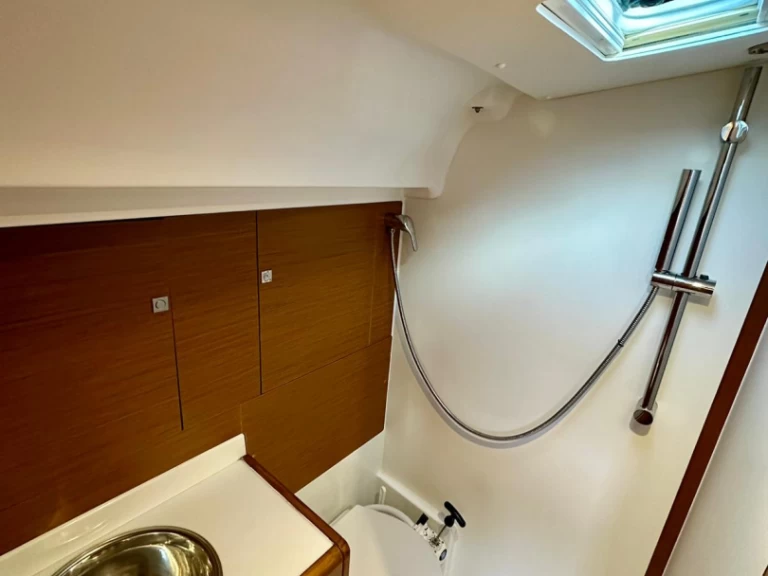 Jeanneau Sun Odyssey 449 da affittare a  Sukošan