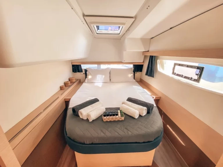 Noleggio Catamarano Fountaine Pajot con patente nautica