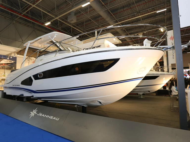 Noleggiare una Jeanneau Cap Camarat 9.0 WA a La Spezia