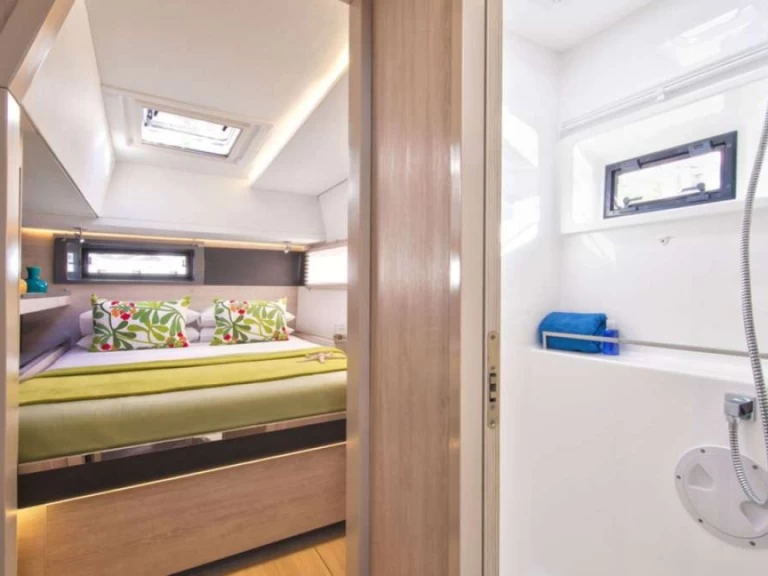 Noleggio Catamarano Leopard con patente nautica