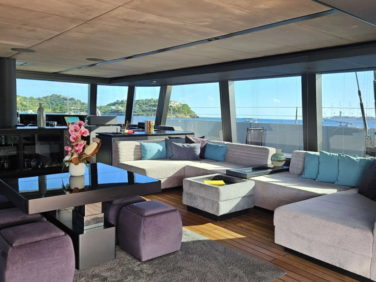 Yacht di lusso a noleggio a Sardegna al miglior prezzo