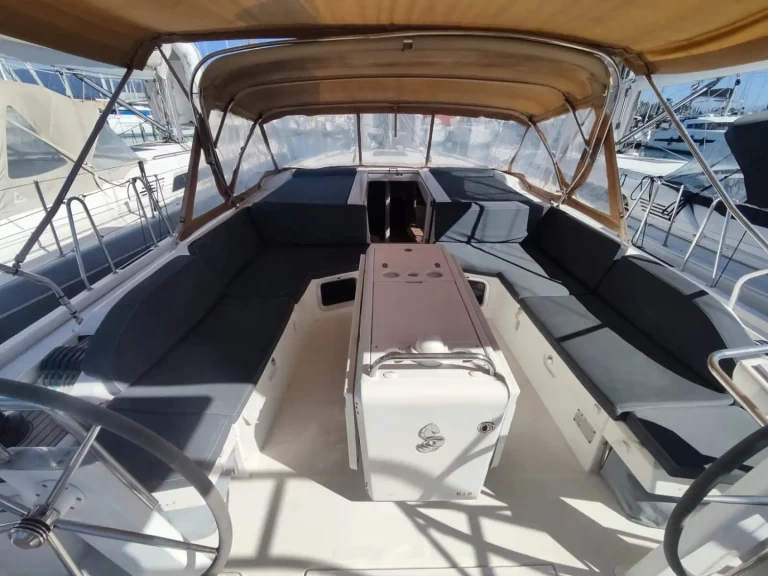 Noleggio Barca a vela Bénéteau con patente nautica