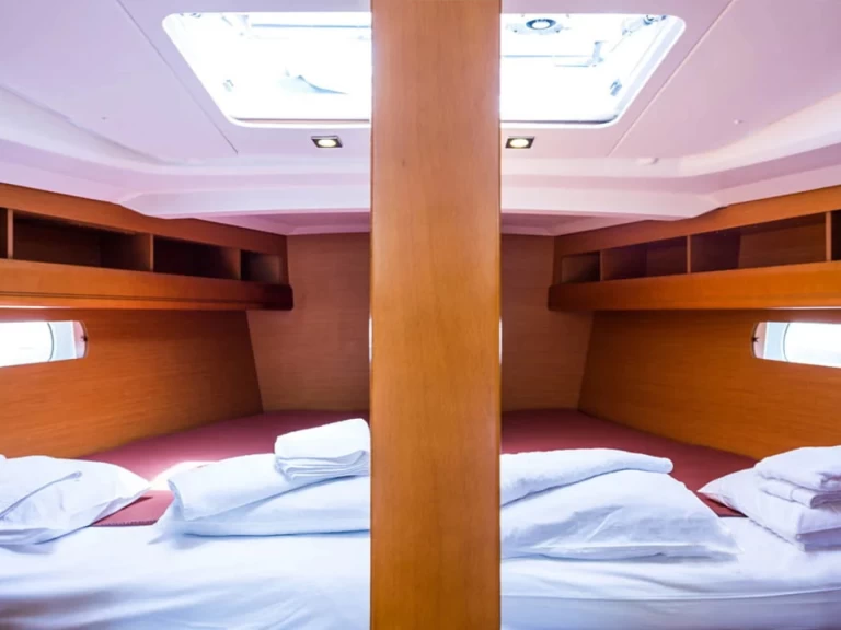 Noleggio barche Nikiána economico Sun Odyssey 469