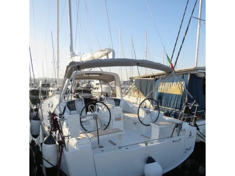 Noleggio Barca a vela a Procida – Bénéteau Oceanis 38