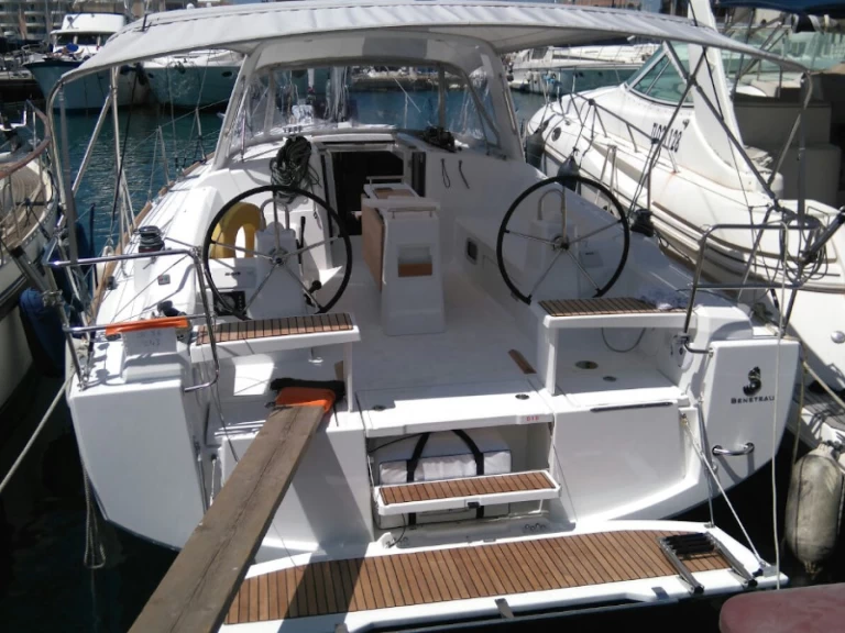 Noleggio barche Bénéteau Oceanis 38 a Procida su Samboat
