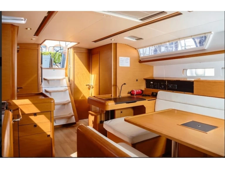 Barca a vela a noleggio a Tropea al miglior prezzo