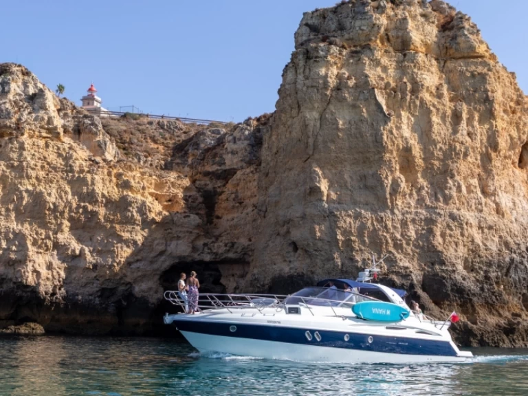 Barca a motore a noleggio a Marina de Lagos al miglior prezzo