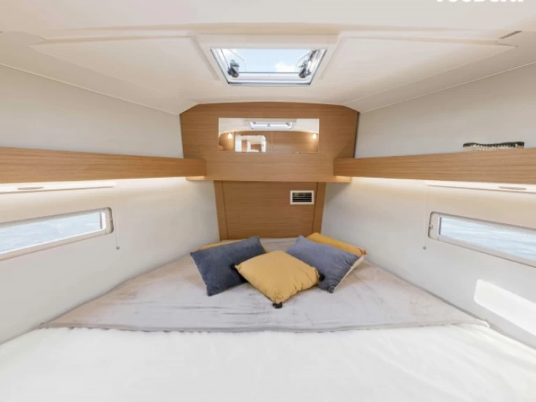 Noleggiare una Dufour Dufour 390 Grand Large a Port-Camargue