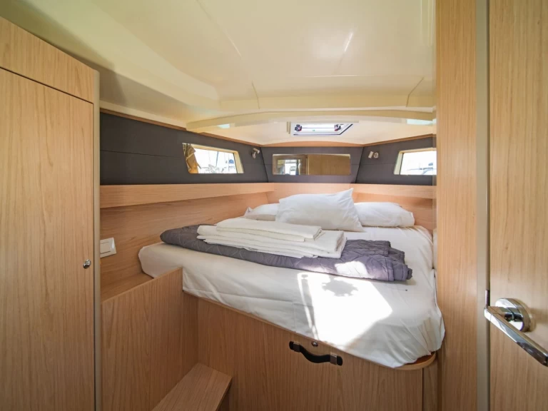 Noleggio barche Bénéteau Oceanis 41.1 a Nikiána su Samboat