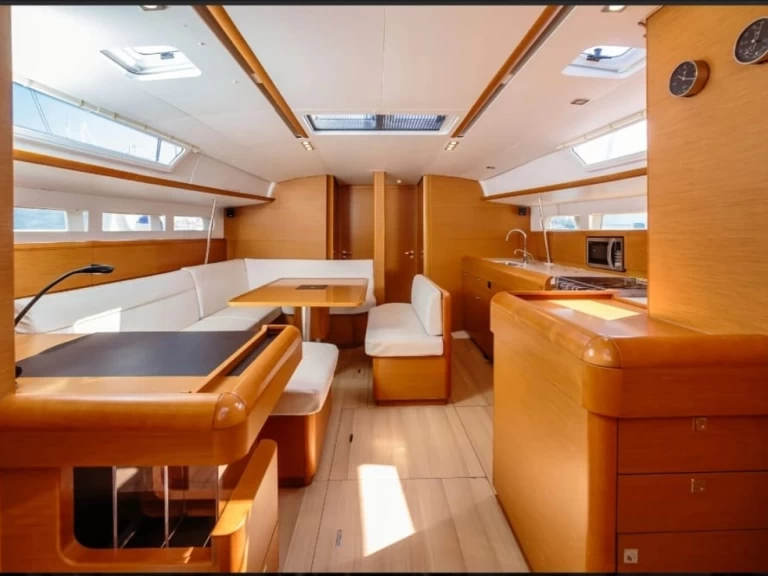 Noleggio Barca a vela a Tropea – Jeanneau Sun Odyssey 519 "Kalos