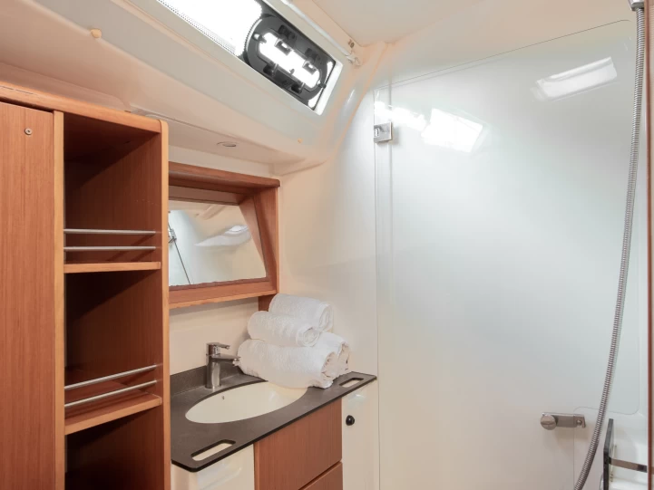 Noleggio barche Lávrio economico Cruiser 51