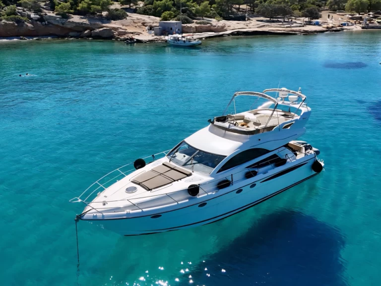 Noleggio Barca a motore a Glyfáda – Fairline Phantom 50