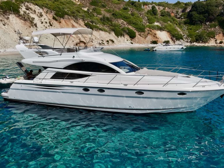 Noleggio Barca a motore con o senza skipper Fairline a Glyfáda