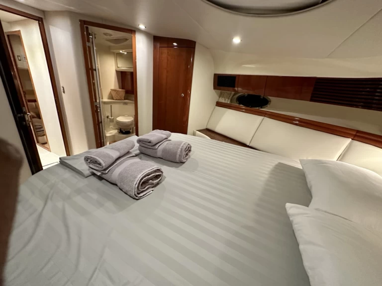 Noleggio Barca a motore Fairline con patente nautica