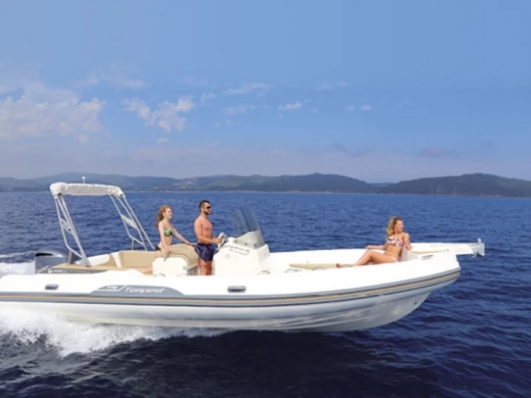 Noleggio Gommone a Propriano – Capelli Tempest 775 Open