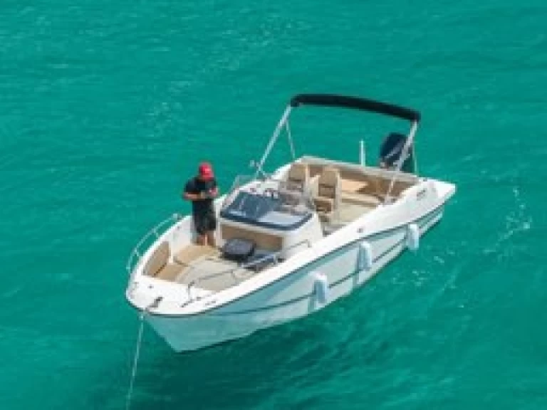 Noleggio Barca a motore a Propriano – Quicksilver Activ 755 Open