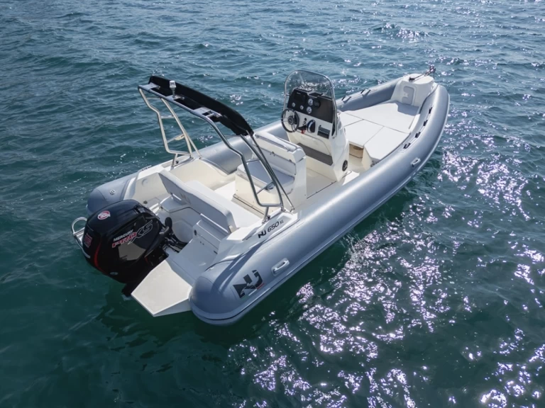 Noleggiare una Nuova Jolly NJ 650 a Propriano