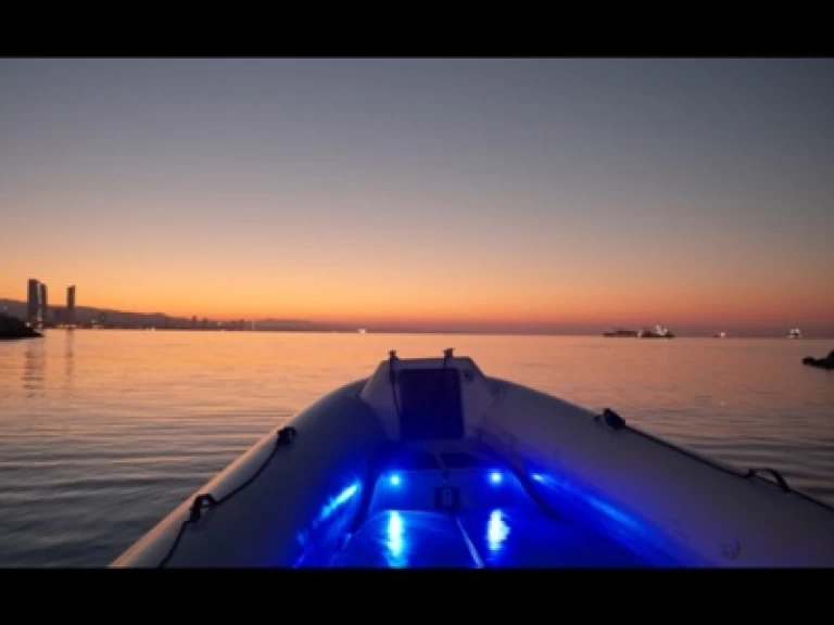 Gommone a noleggio a Limassol Marina al miglior prezzo