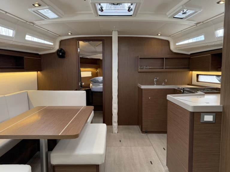 Noleggio Barca a vela Bénéteau con patente nautica