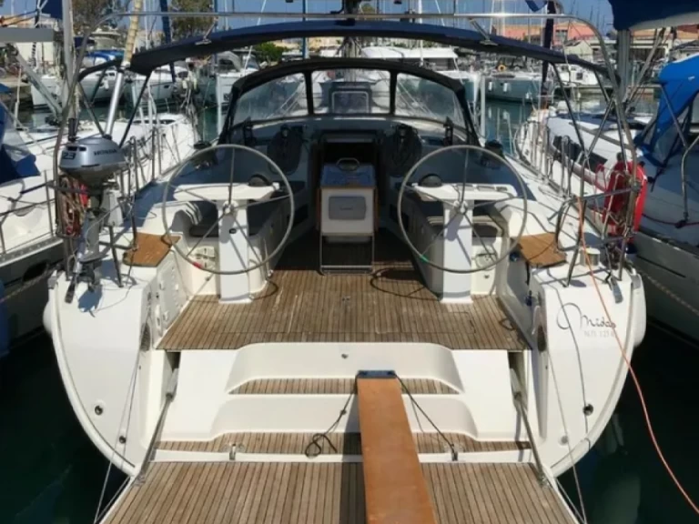 Noleggiare una Bavaria Cruiser 45 a Lefkáda