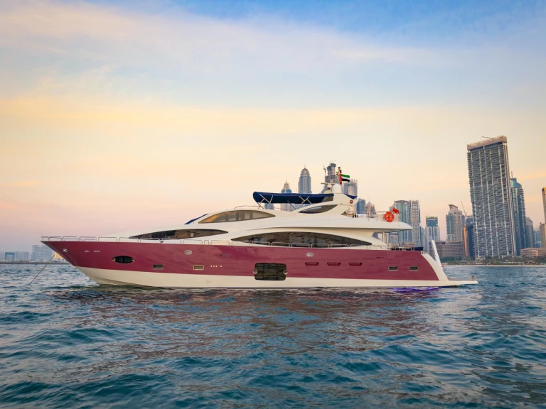 Noleggiare una KONA Kona a Dubai Marina