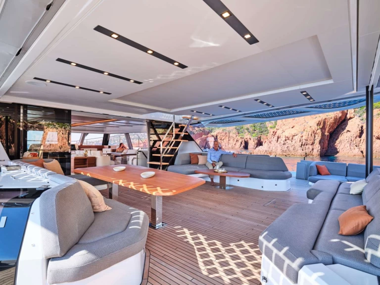 Noleggio Yacht di lusso Fountaine Pajot con patente nautica