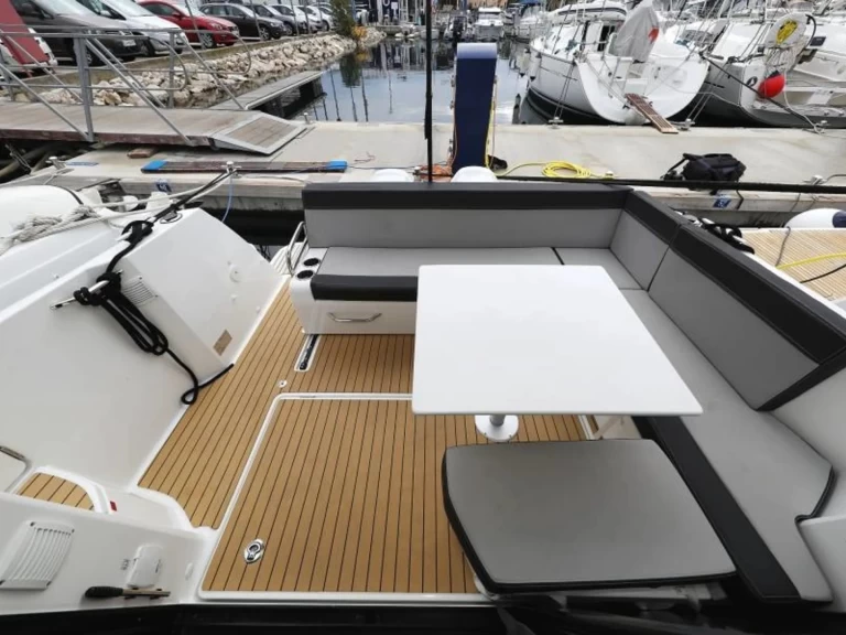 Noleggio barche Jeanneau Merry Fisher 895 a Zaravecchia (Biograd) su Samboat