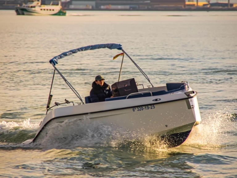 Noleggio barche Bey Yacht Bey 18 a El Puerto de Santa María su Samboat