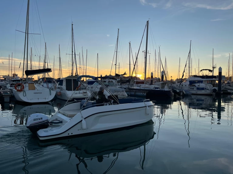 Noleggio Barca a motore con o senza skipper Bey Yacht a El Puerto de Santa María